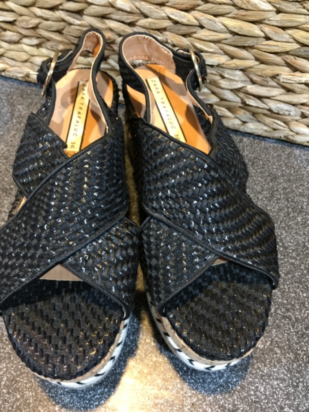 Zara Trafaluc Black Woven Platform Sandals - Picture 2 of 15